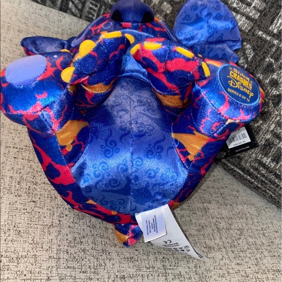 Disney limited edition stitch crashes aladdin - Picture 5 of 6